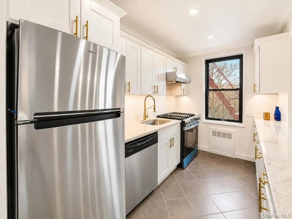 150-30 71 Avenue Flushing NY 11367
