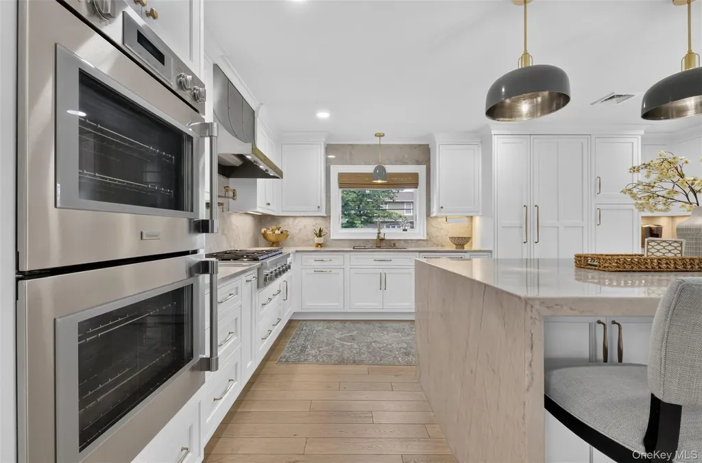 1755 Grand Avenue Merrick NY 11566