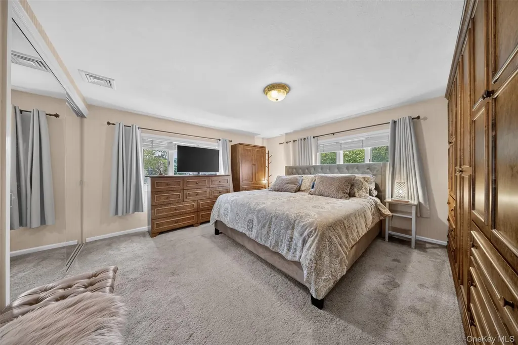 1755 Grand Avenue Merrick NY 11566