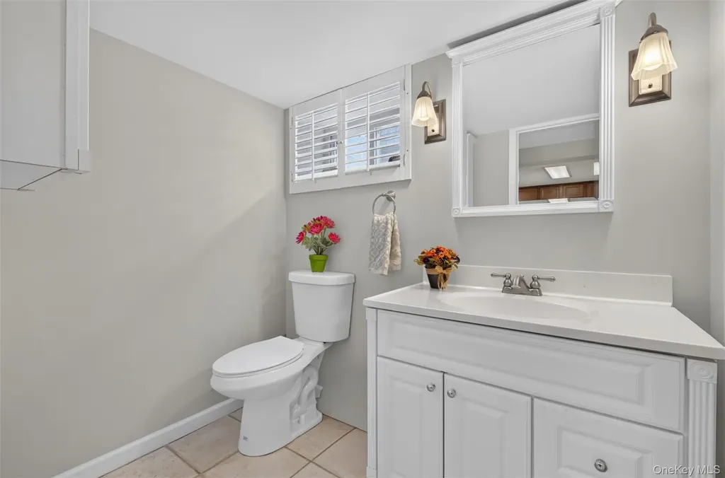 1755 Grand Avenue Merrick NY 11566