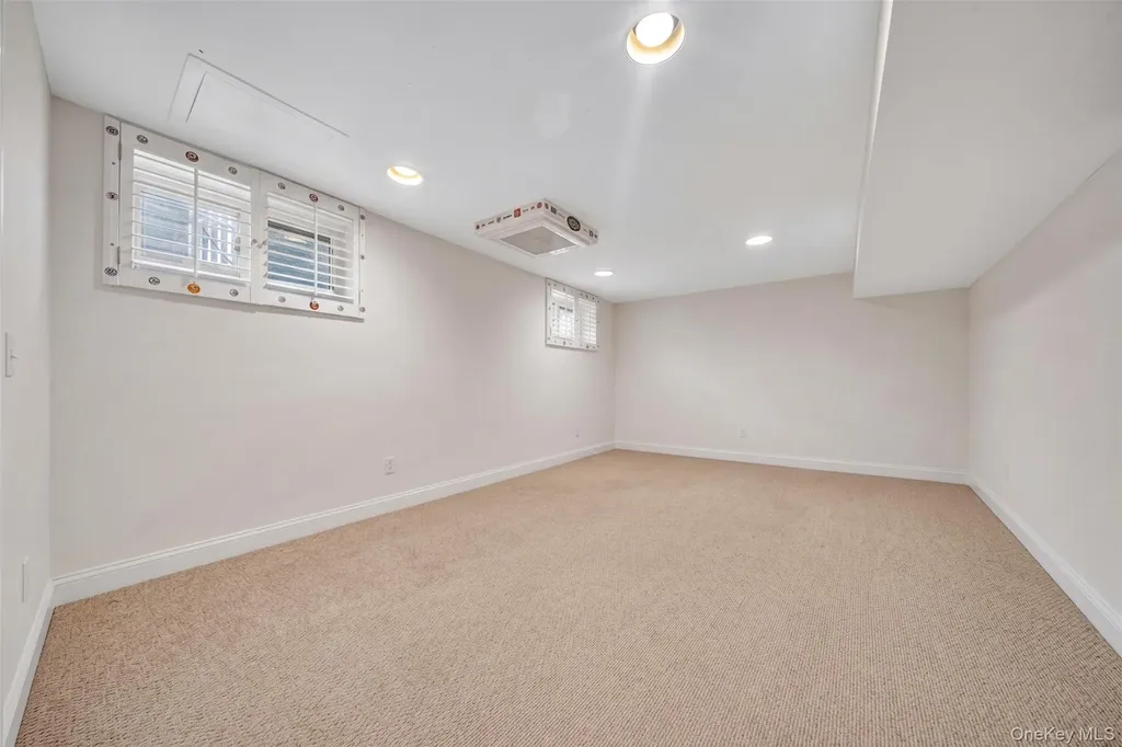 1755 Grand Avenue Merrick NY 11566