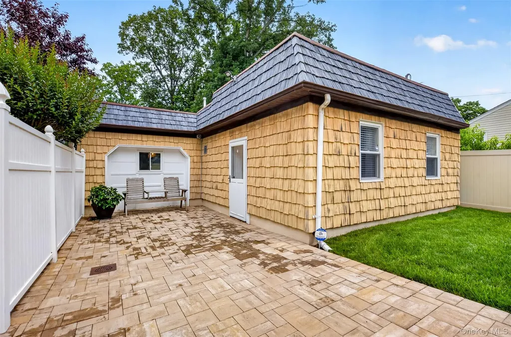 1755 Grand Avenue Merrick NY 11566