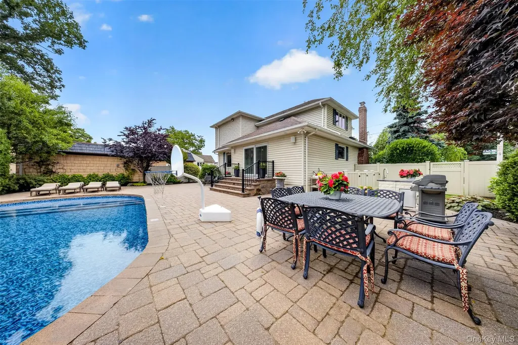 1755 Grand Avenue Merrick NY 11566