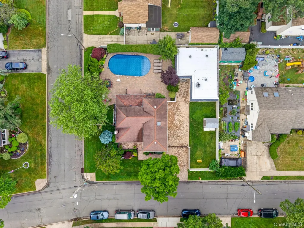 1755 Grand Avenue Merrick NY 11566