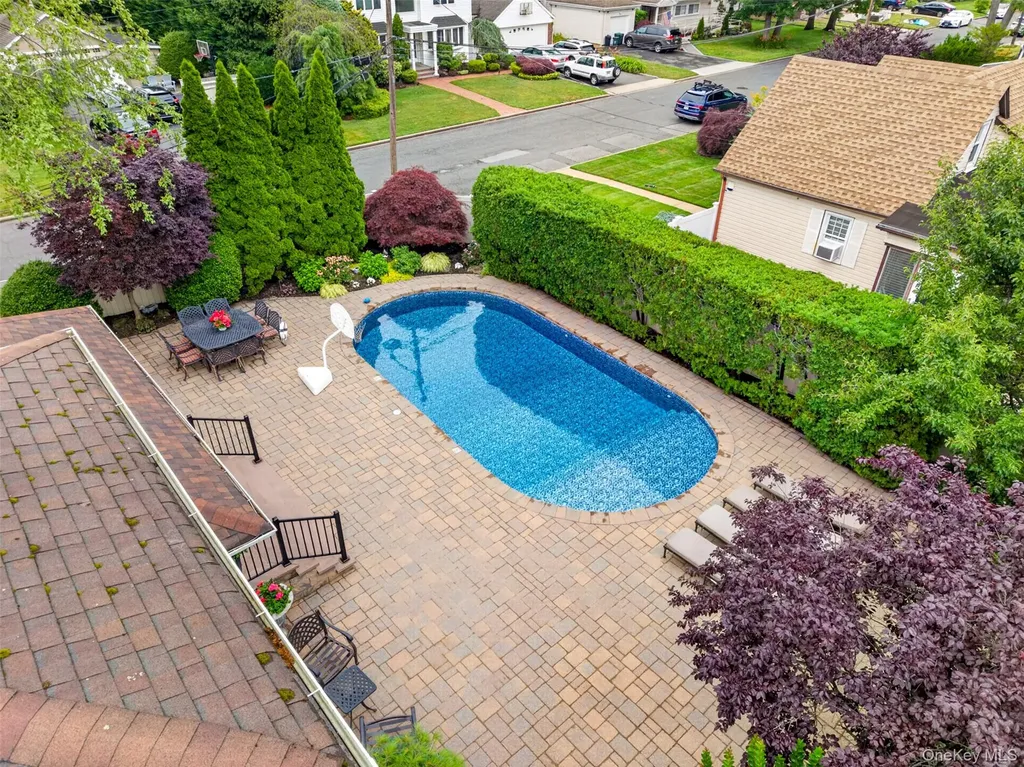 1755 Grand Avenue Merrick NY 11566