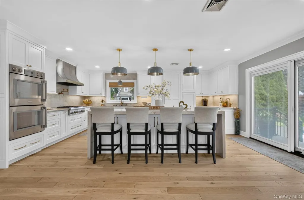 1755 Grand Avenue Merrick NY 11566