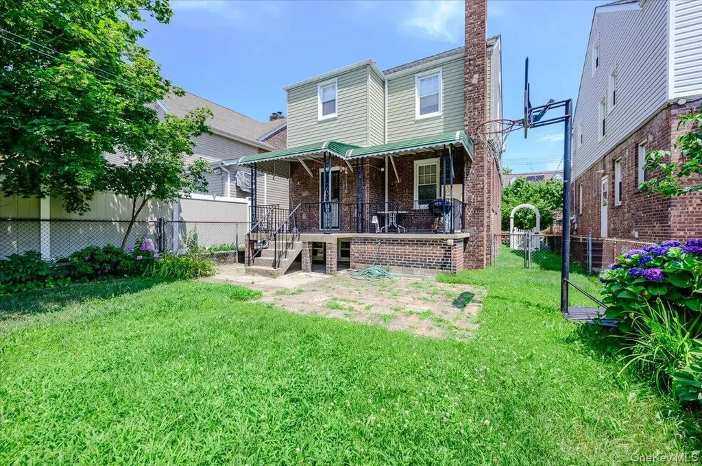 1827 Hering Avenue Bronx NY 10461