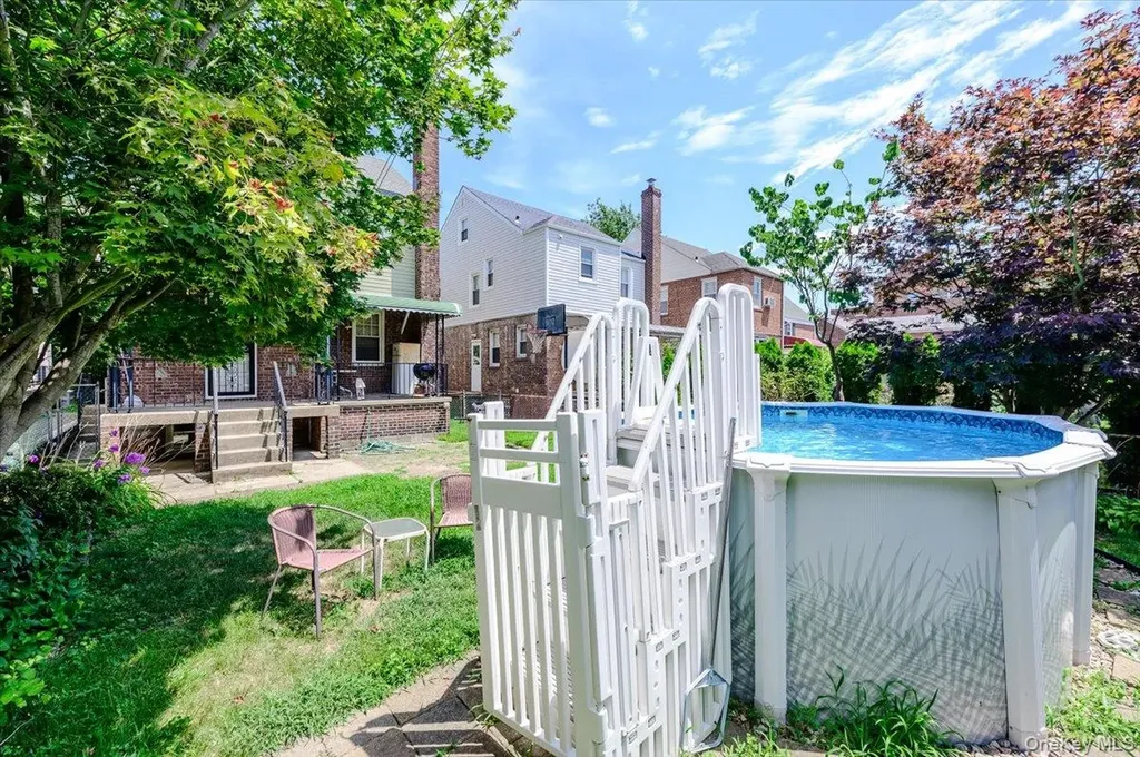 1827 Hering Avenue Bronx NY 10461