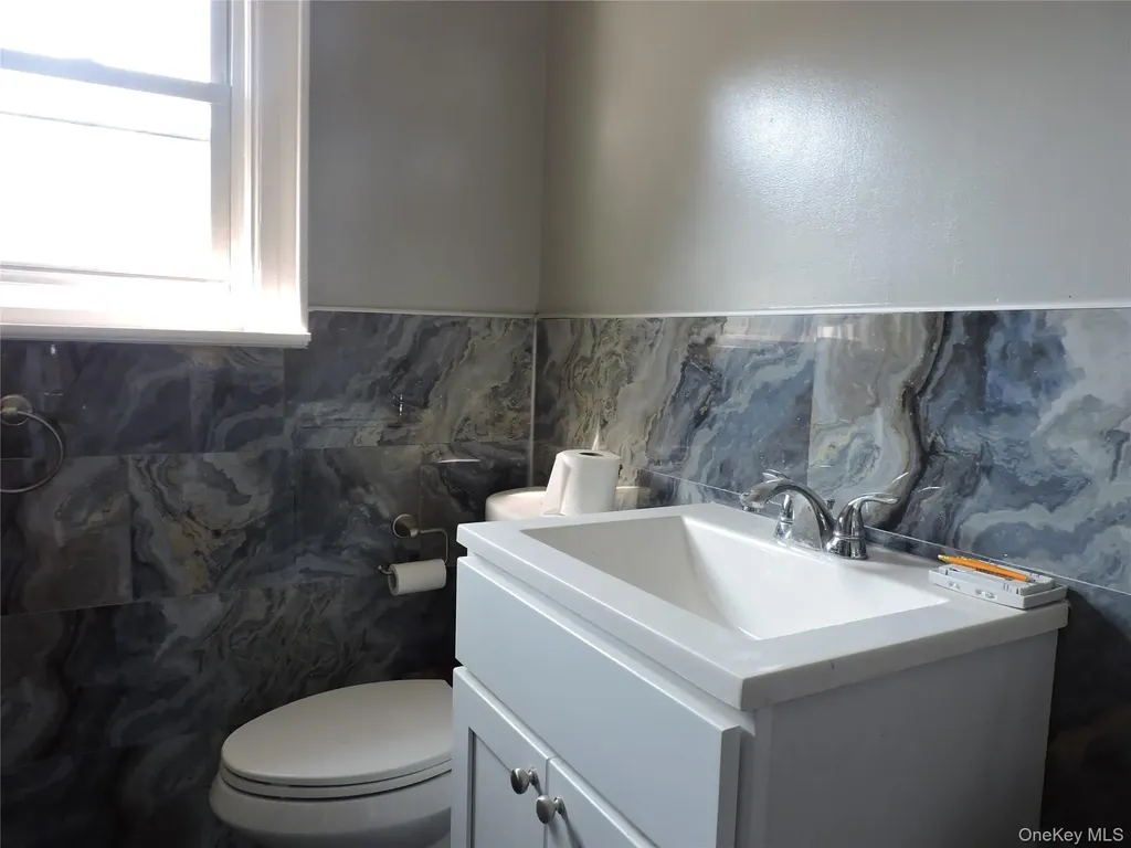 47 Hillside Avenue Freeport NY 11520