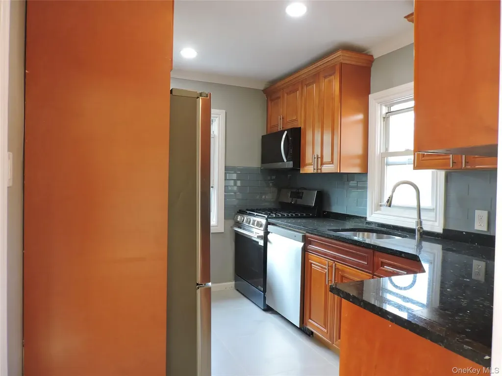 47 Hillside Avenue Freeport NY 11520