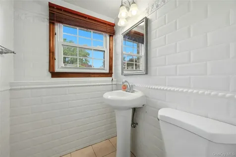 94 Ellensue Drive Deer Park NY 11729