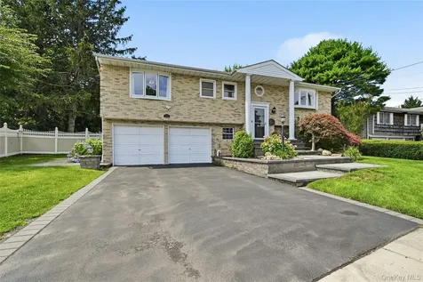 94 Ellensue Drive Deer Park NY 11729