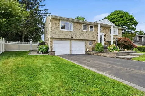 94 Ellensue Drive Deer Park NY 11729