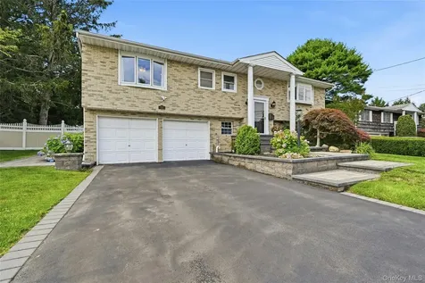 94 Ellensue Drive Deer Park NY 11729