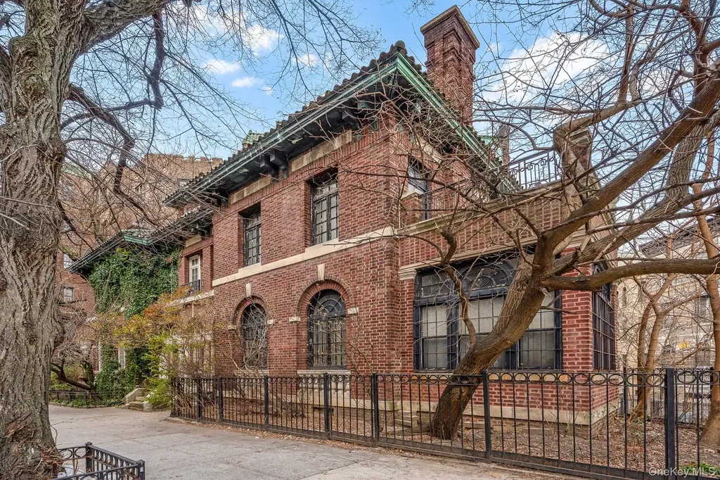 811 Riverside Drive New York (manhattan) NY 10032