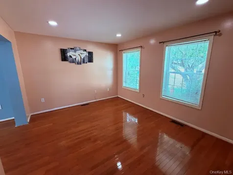 7 Pond Street Poughkeepsie NY 12603