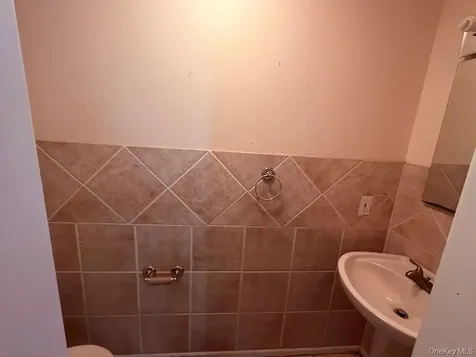 7 Pond Street Poughkeepsie NY 12603