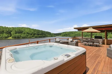 91 Crawford Road Barryville NY 12719
