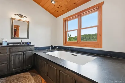 91 Crawford Road Barryville NY 12719