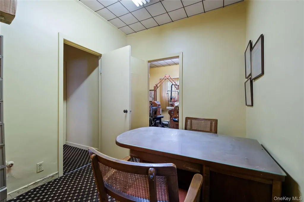 1026 W Broadway Woodmere NY 11598