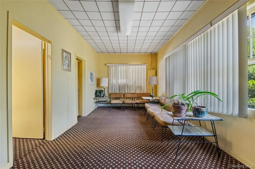 1026 W Broadway Woodmere NY 11598