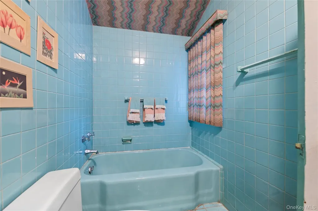 1026 W Broadway Woodmere NY 11598
