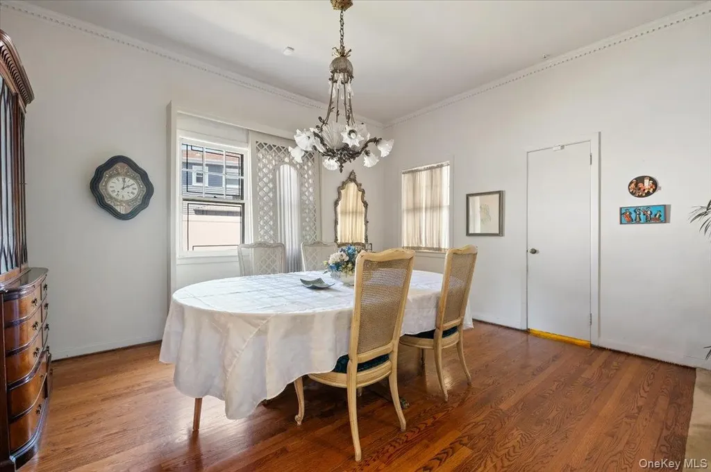 1026 W Broadway Woodmere NY 11598