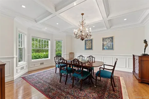 1 Cambridge Court New Rochelle NY 10804