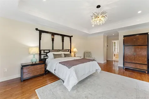 1 Cambridge Court New Rochelle NY 10804