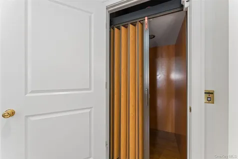 1 Cambridge Court New Rochelle NY 10804