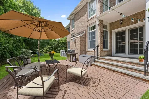 1 Cambridge Court New Rochelle NY 10804