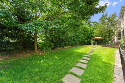 1 Cambridge Court New Rochelle NY 10804