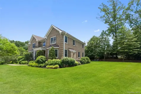 1 Cambridge Court New Rochelle NY 10804