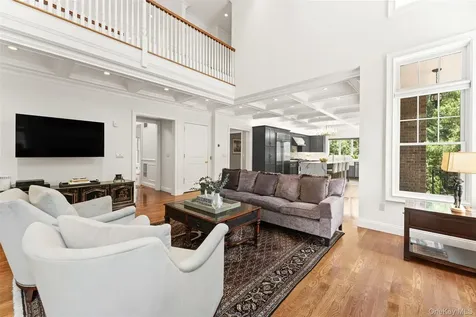 1 Cambridge Court New Rochelle NY 10804