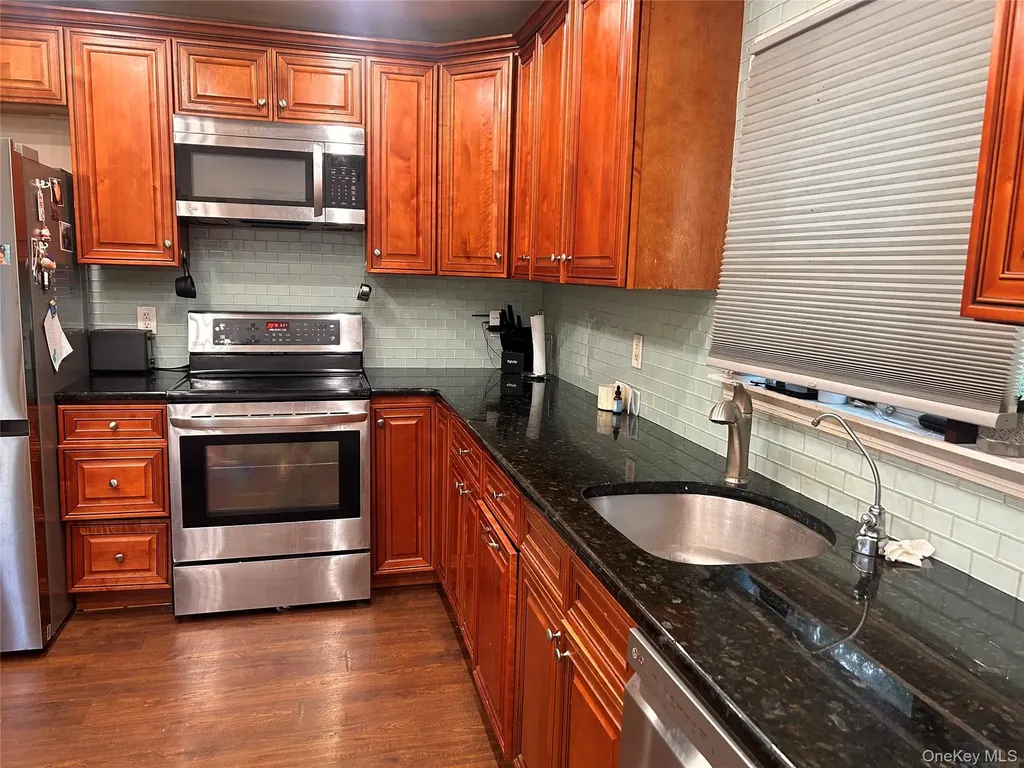 16 Clove Road Salisbury Mills NY 12577