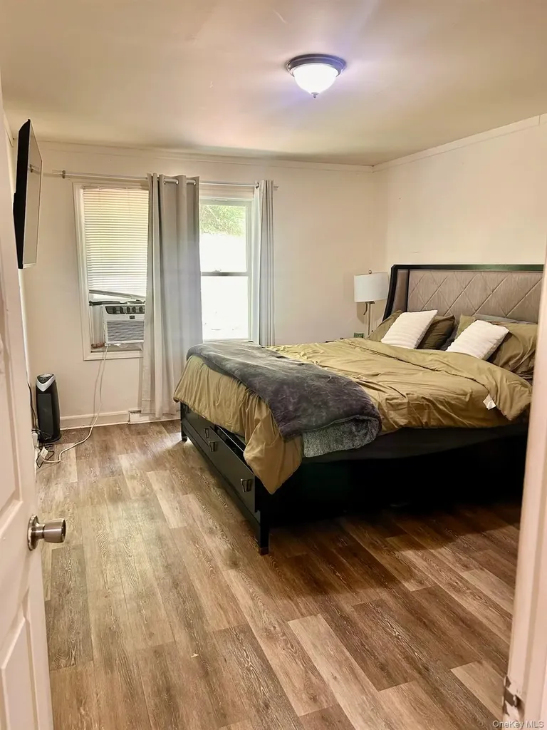 16 Clove Road Salisbury Mills NY 12577
