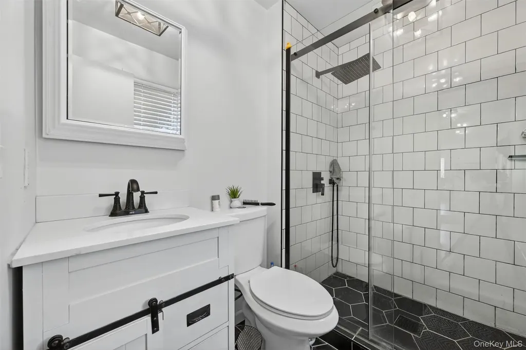 6 Linda Court Nanuet NY 10954