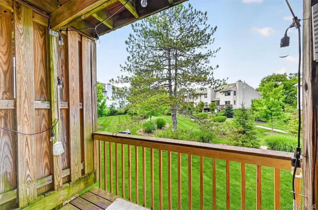 6 Linda Court Nanuet NY 10954