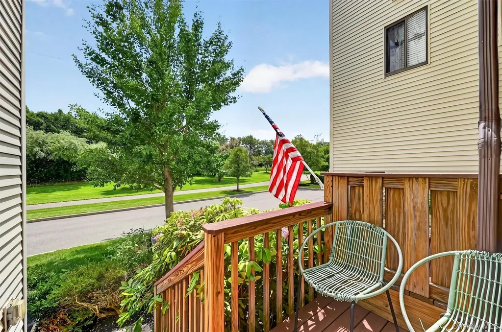 6 Linda Court Nanuet NY 10954