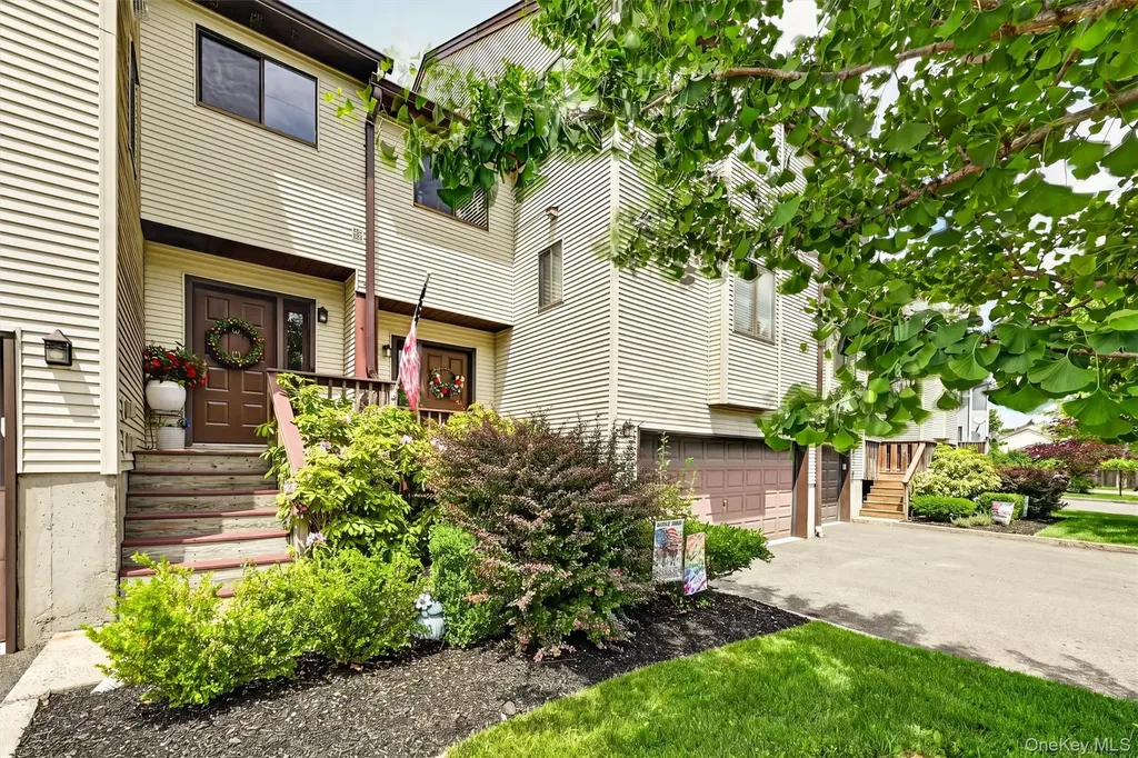 6 Linda Court Nanuet NY 10954