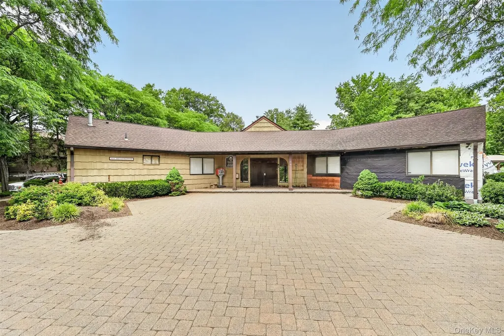 6 Linda Court Nanuet NY 10954