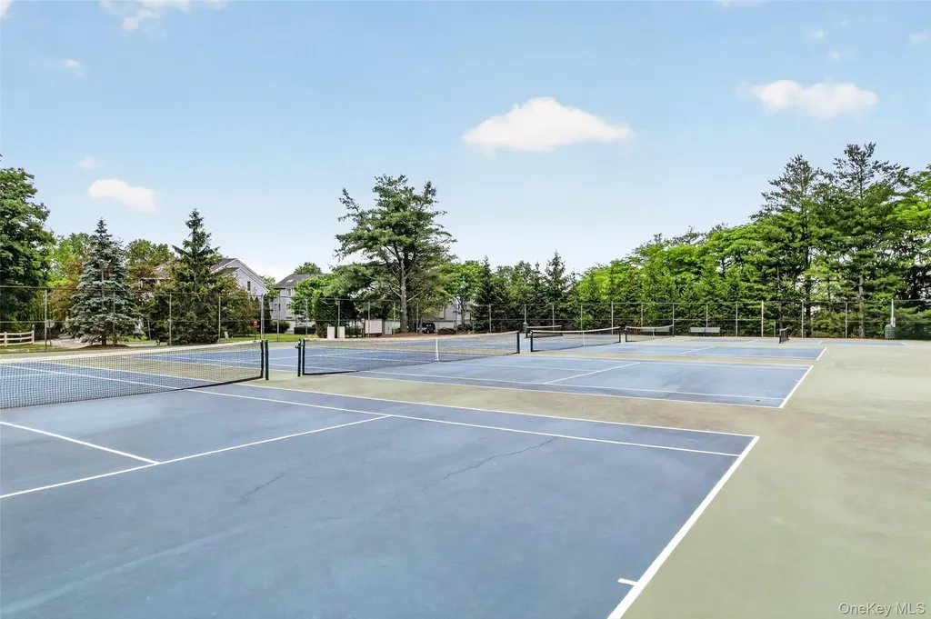 6 Linda Court Nanuet NY 10954