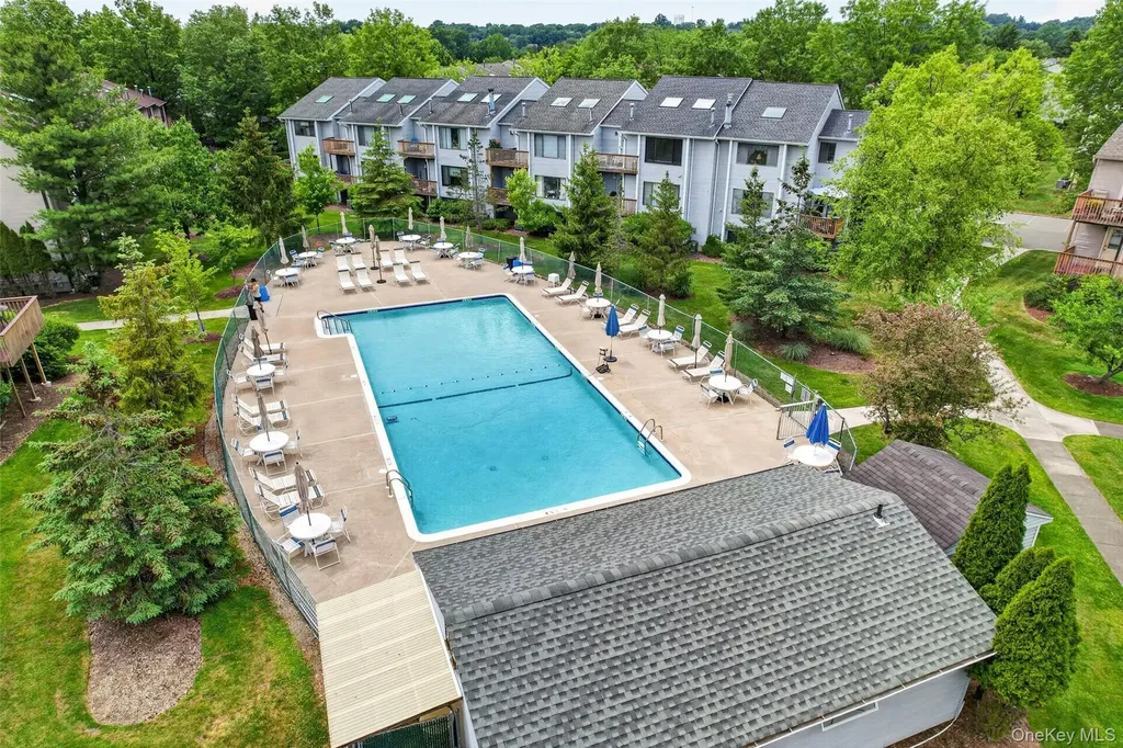 6 Linda Court Nanuet NY 10954