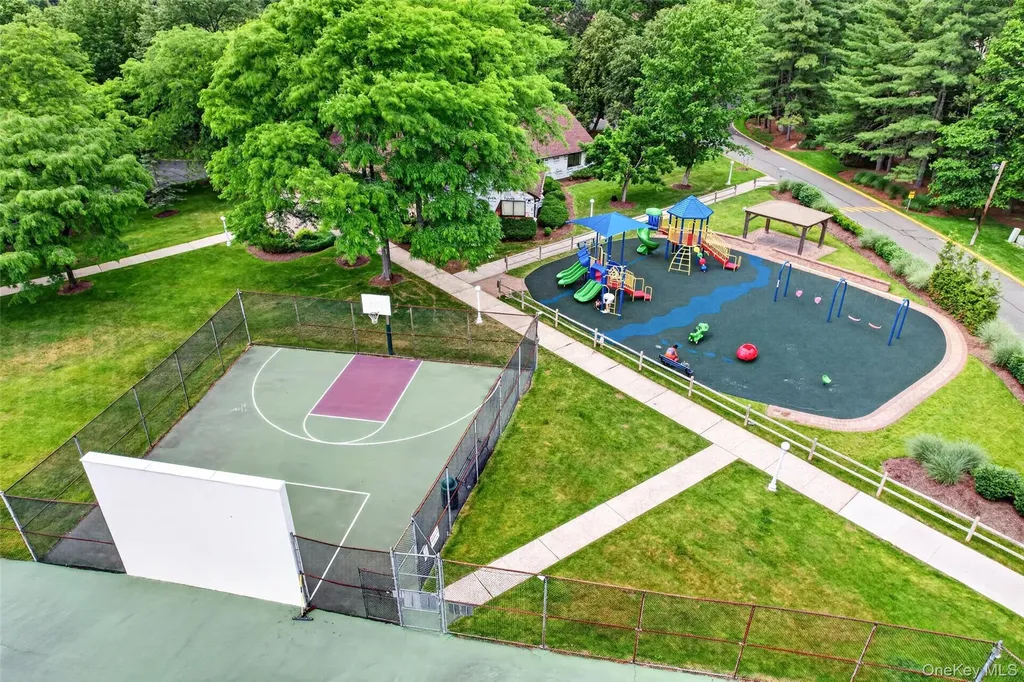 6 Linda Court Nanuet NY 10954