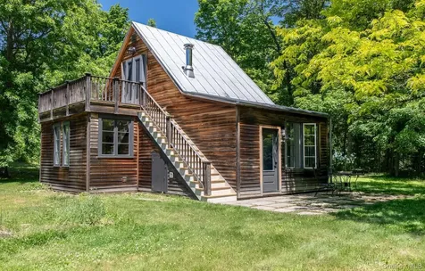 275 Pitts Road Chatham NY 12136