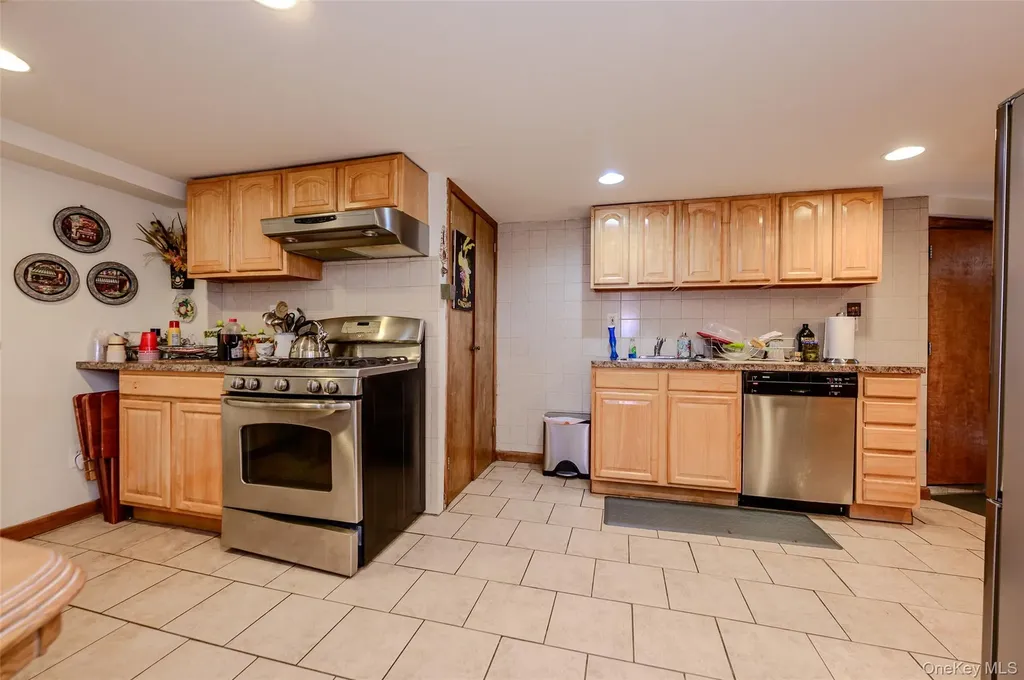 84 Ridgewood Avenue Yonkers NY 10704