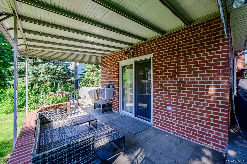 84 Ridgewood Avenue Yonkers NY 10704