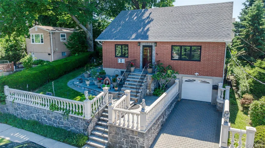 84 Ridgewood Avenue Yonkers NY 10704