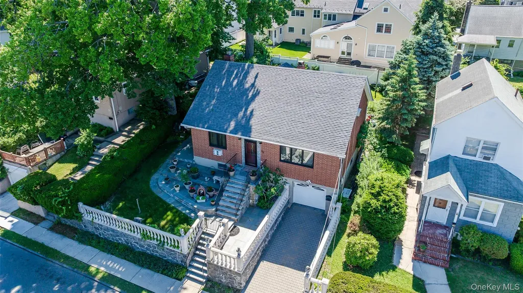 84 Ridgewood Avenue Yonkers NY 10704
