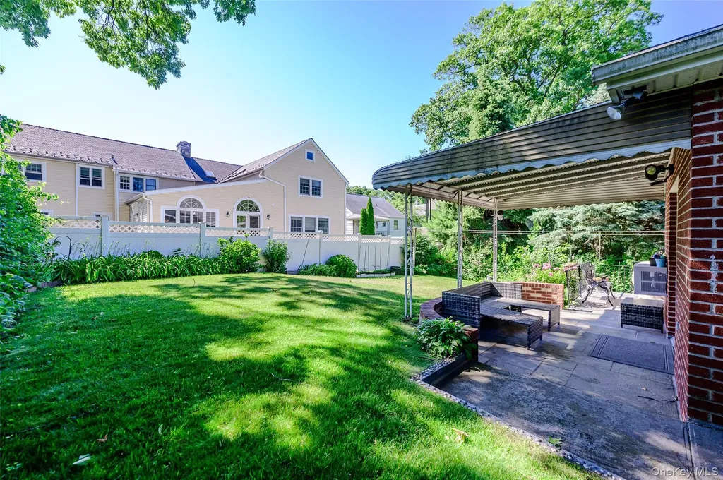 84 Ridgewood Avenue Yonkers NY 10704